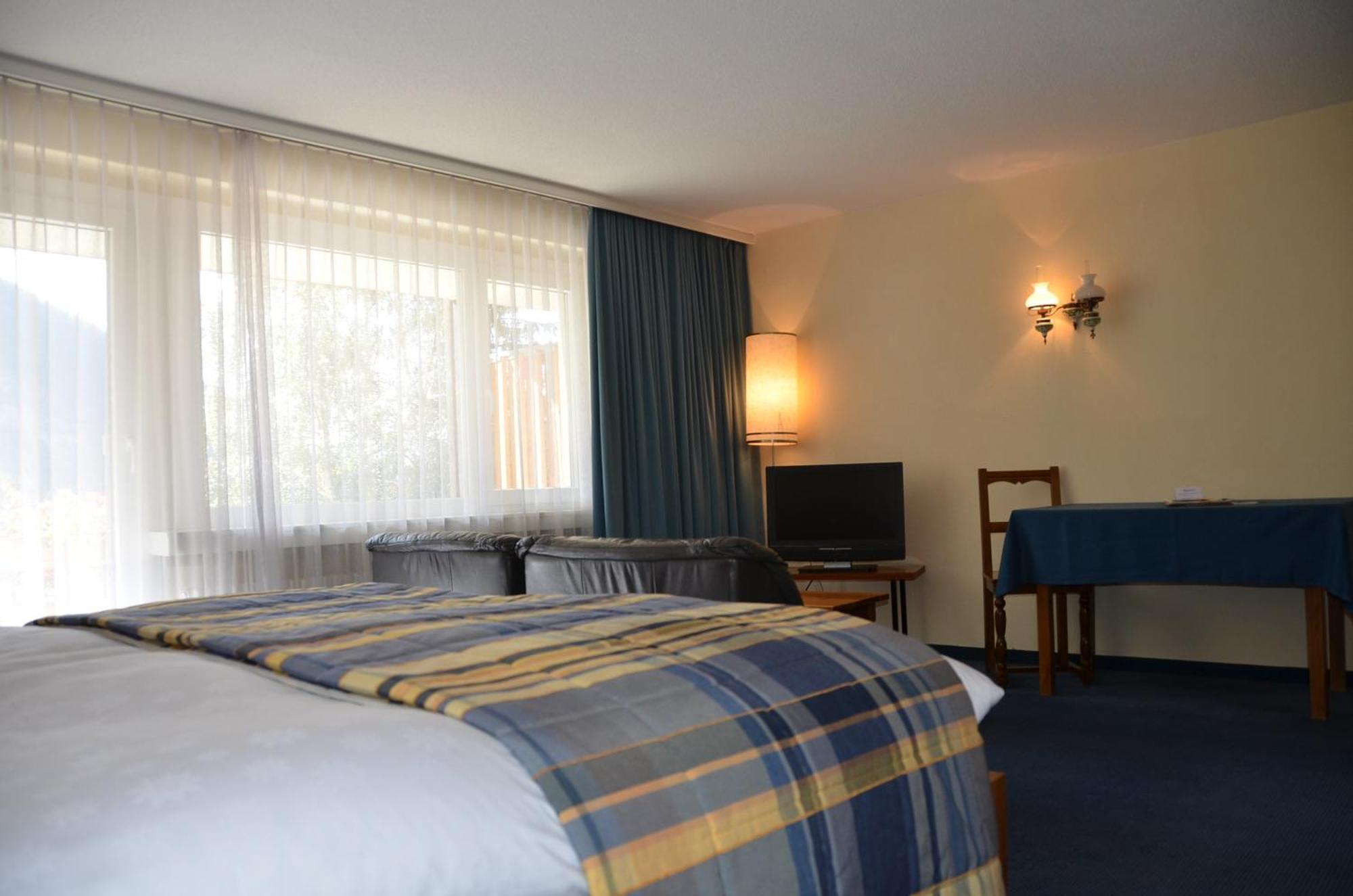Hotel Regina Terme Leukerbad Exteriör bild
